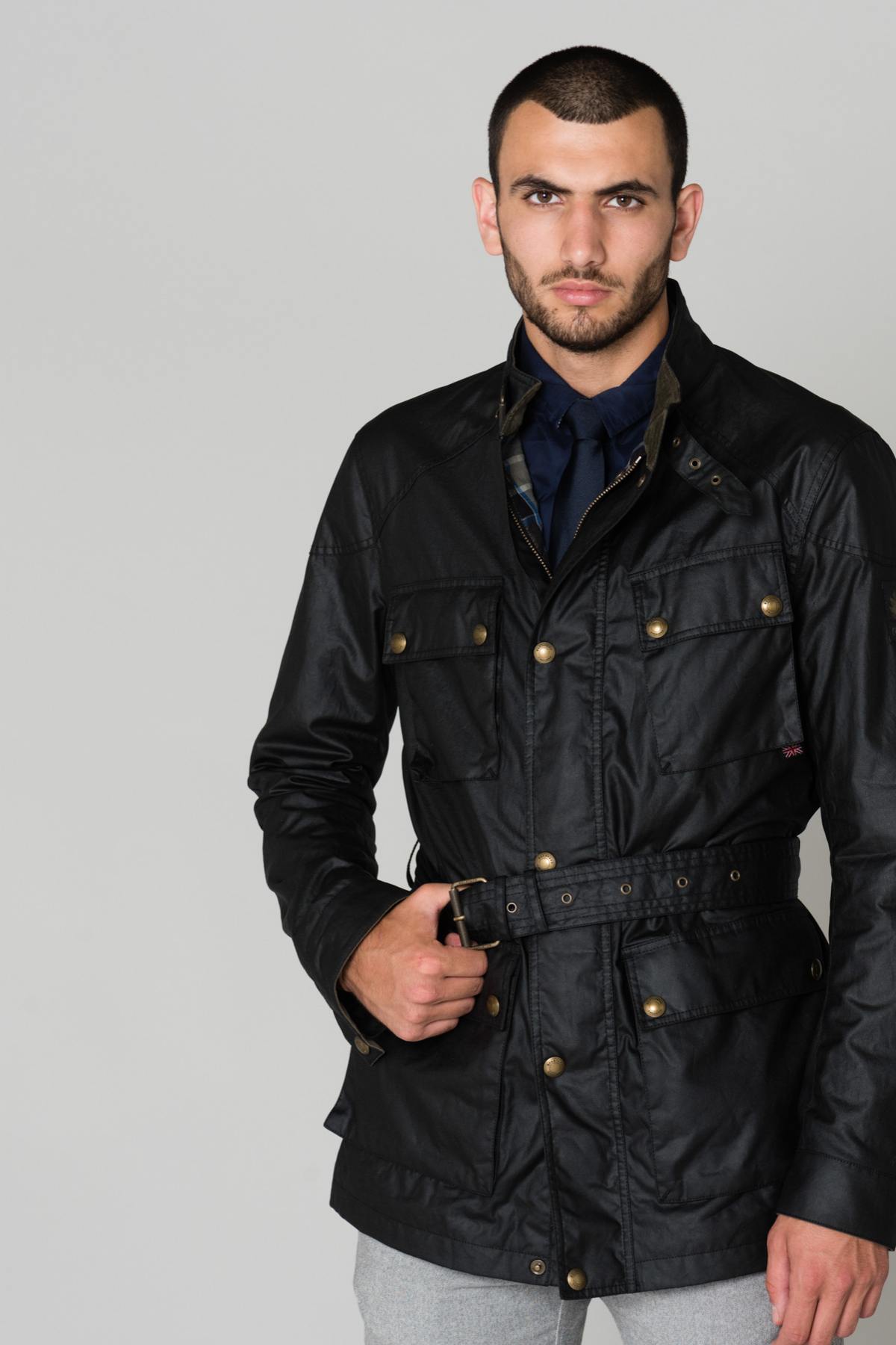 Mid-length black jacket - Image n°2