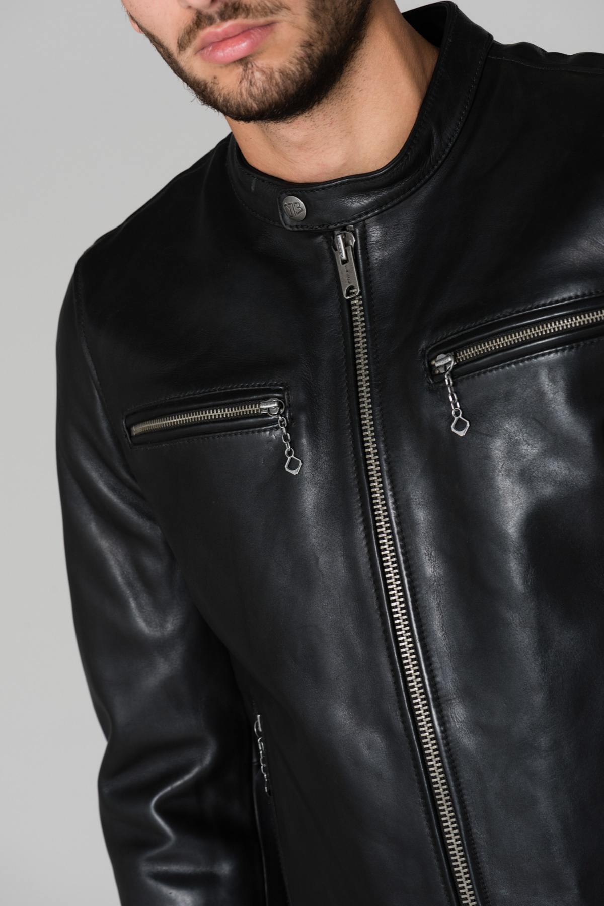 Thick black leather jacket - Image n°6