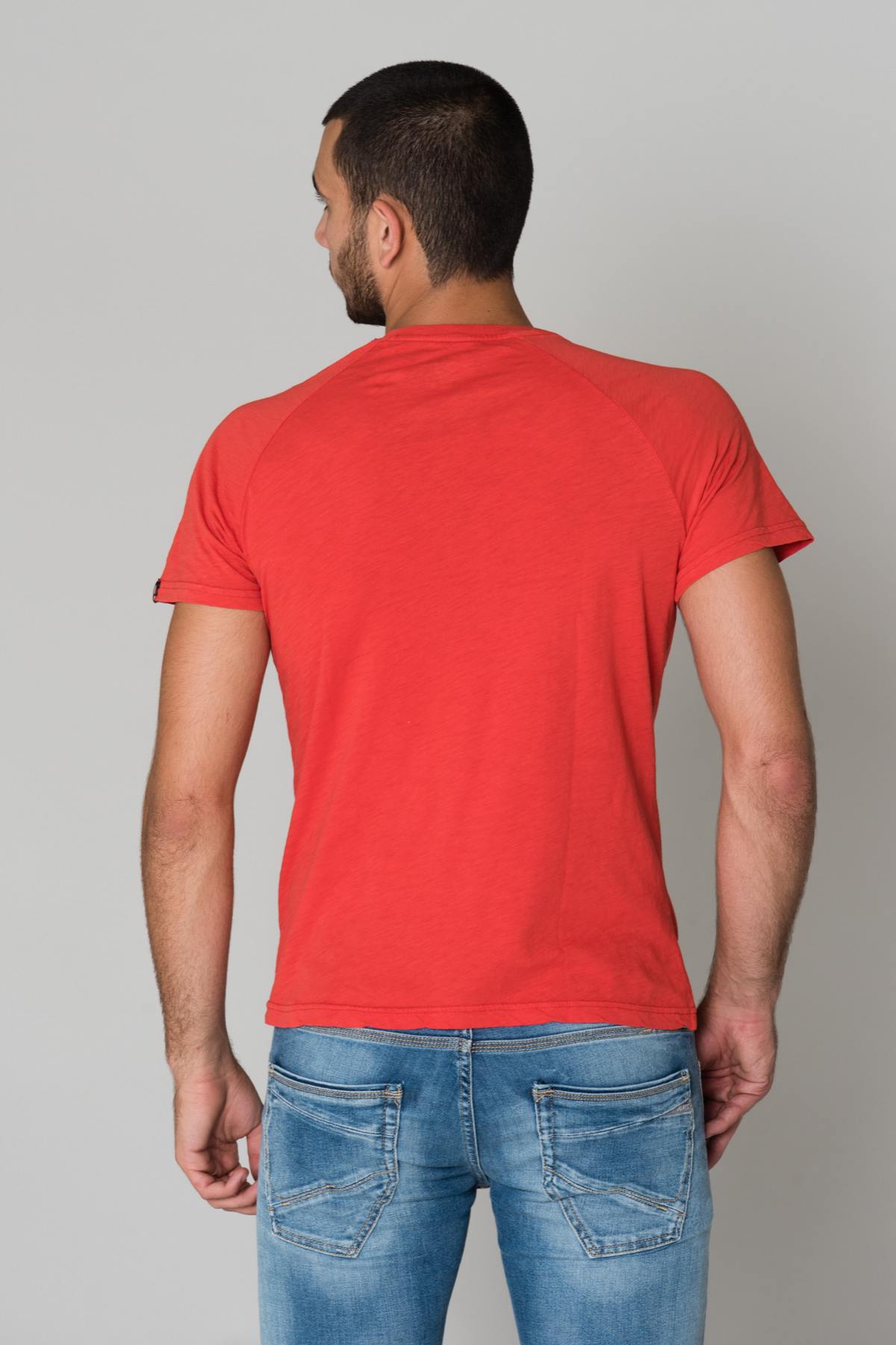 Red short-sleeved T-shirt - Image n°4