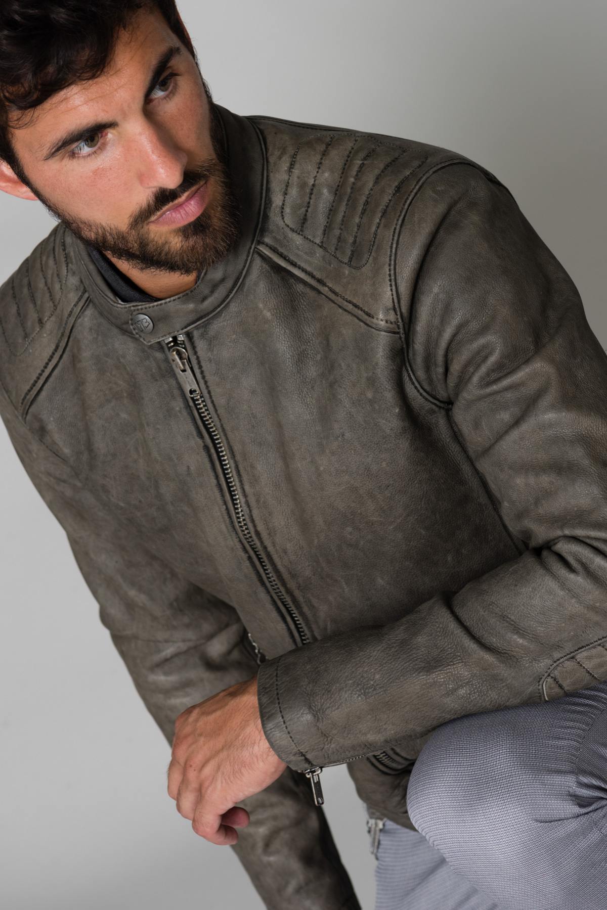 Men's gray leather jacket - Image n°7