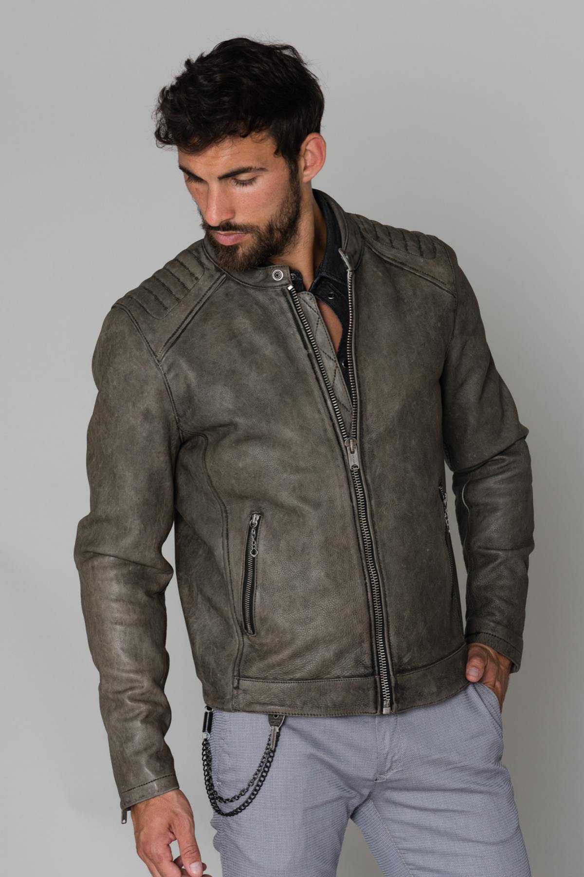 Men's gray leather jacket - Image n°1