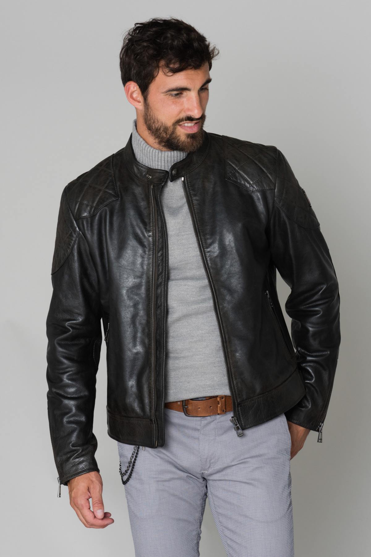 Black calfskin leather jacket - Image n°5