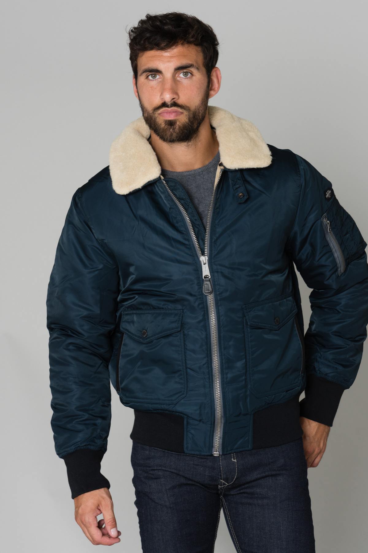 Navy blue pilot with faux fur collar - Image n°1