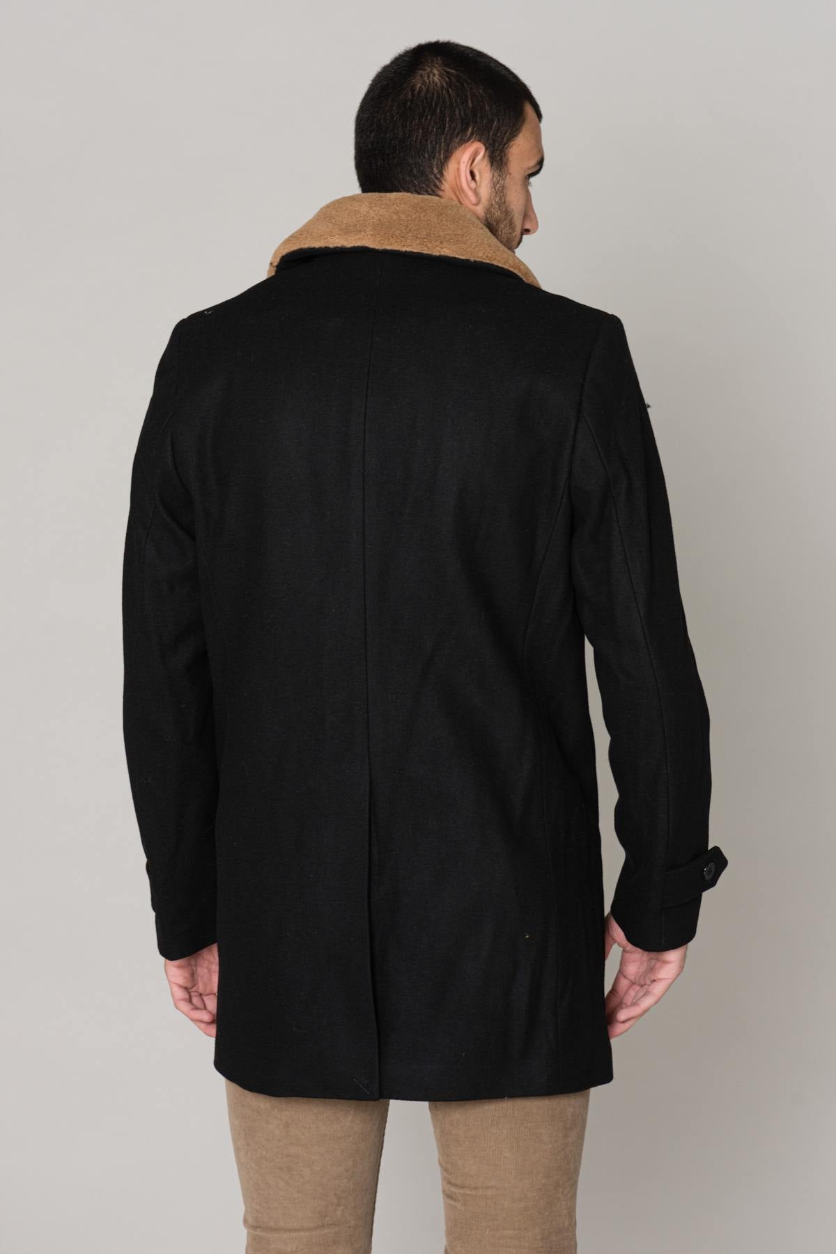 Black jacket with acrylic fur collar - Image n°6