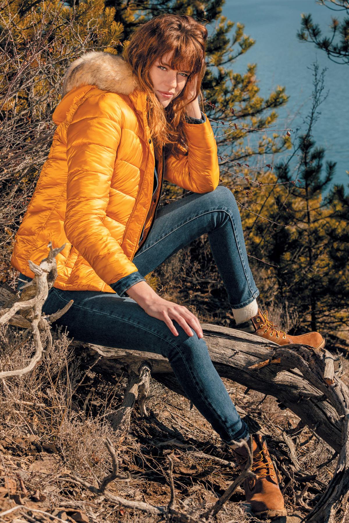 Women's yellow polyamide down jacket - Image n°2