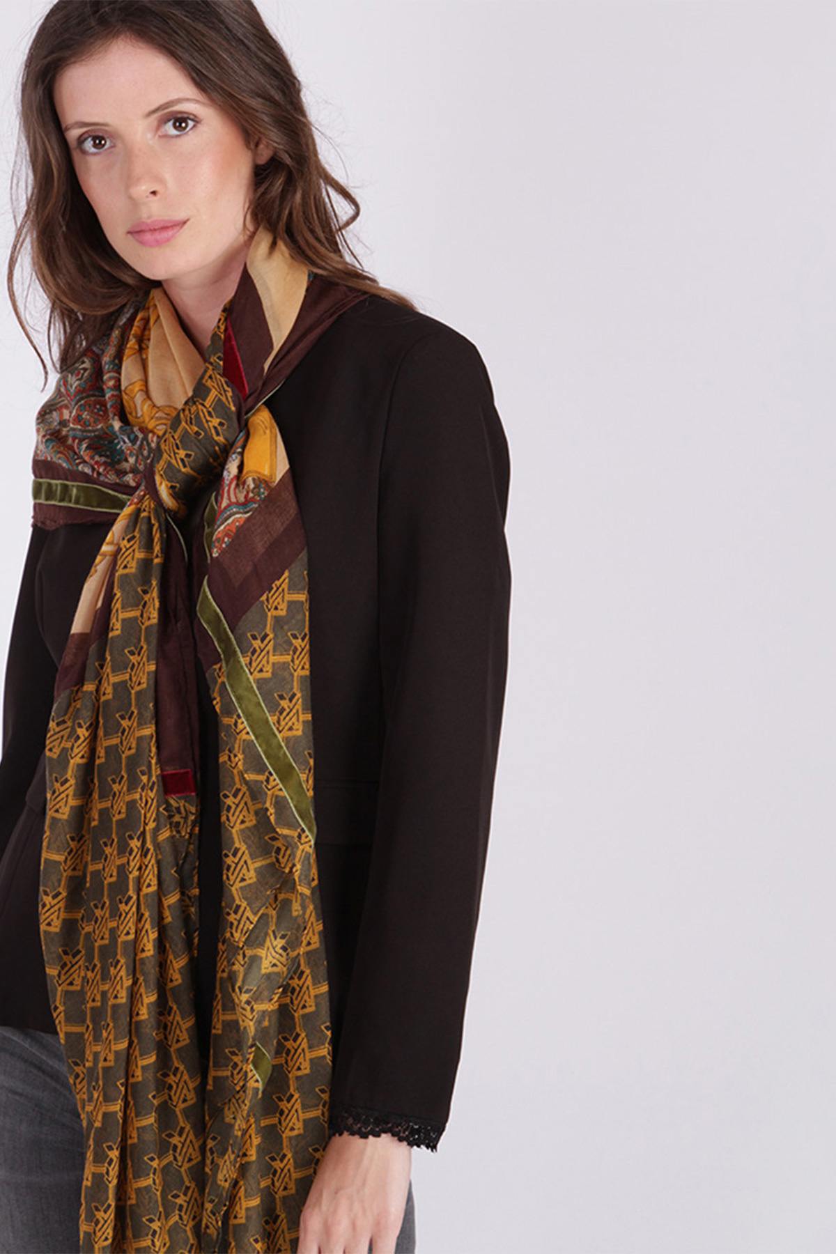 Women's printed scarf - Image n°1