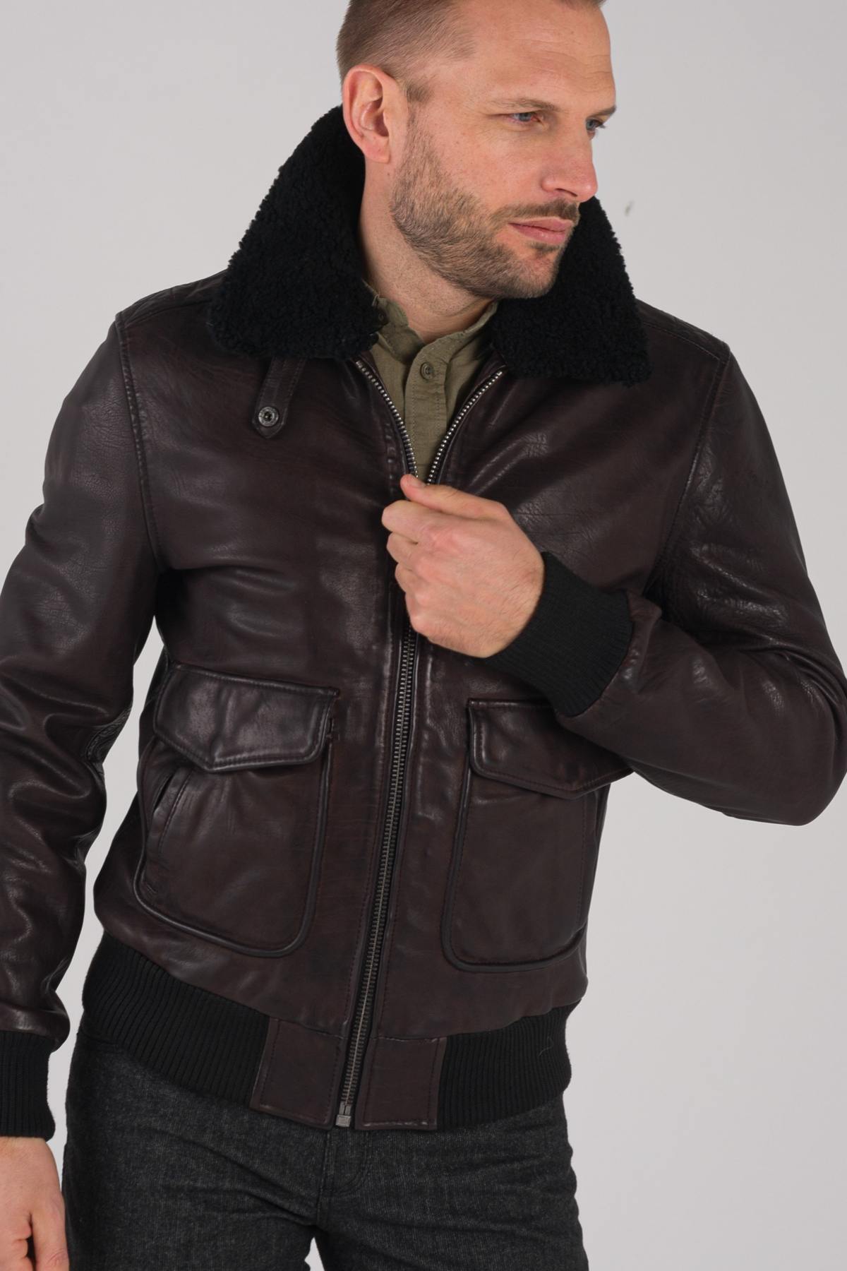 Brown pilot jacket - Image n°1