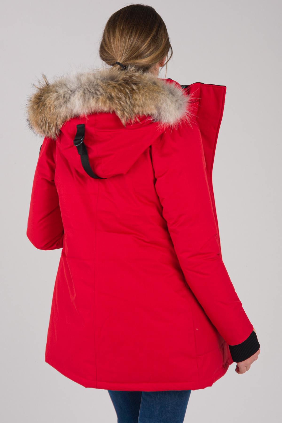 Women's red parka with coyote fur - Image n°6