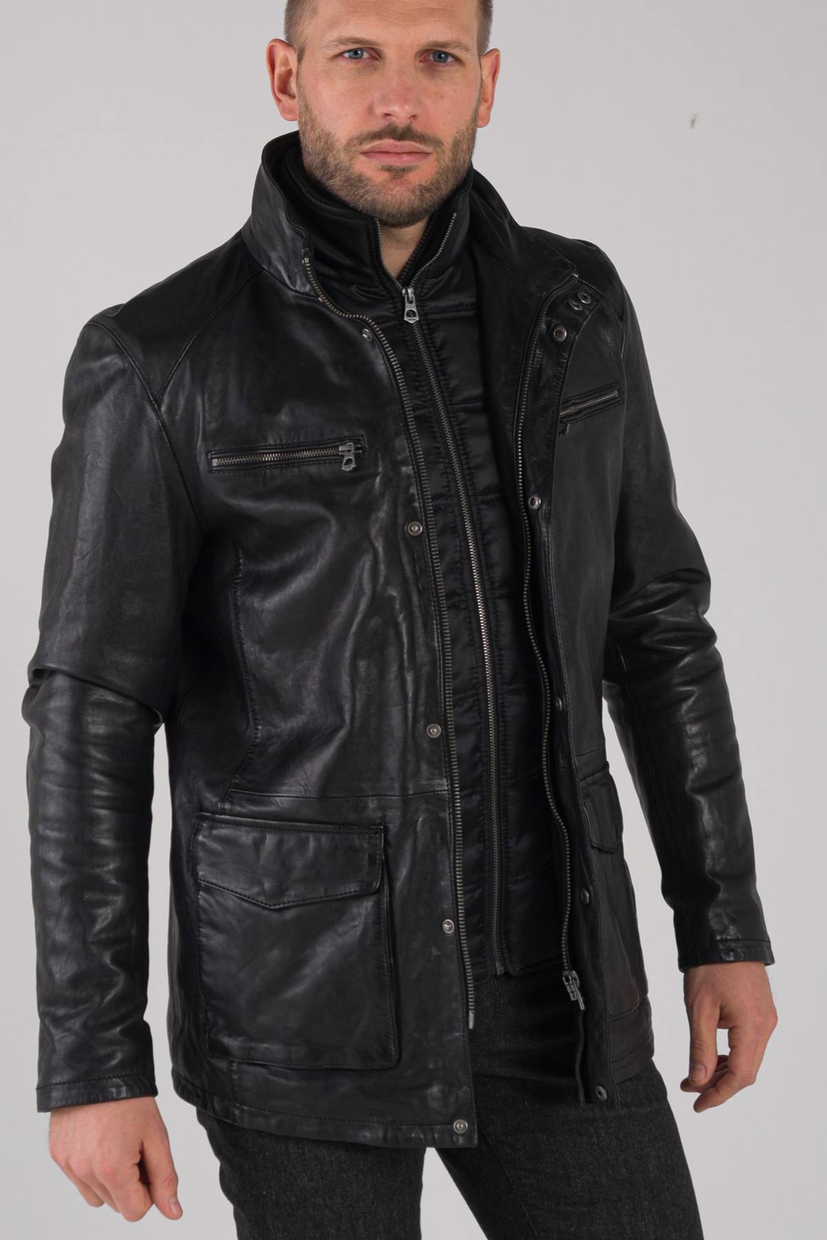 Men's black leather jacket - Image n°1