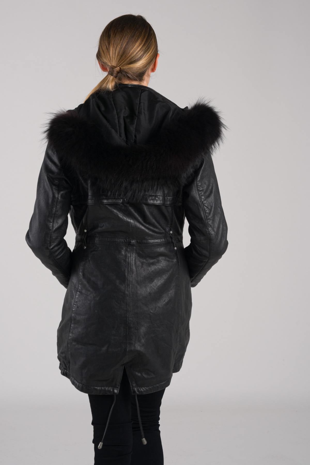 Leather jacket with fur collar - Image n°5