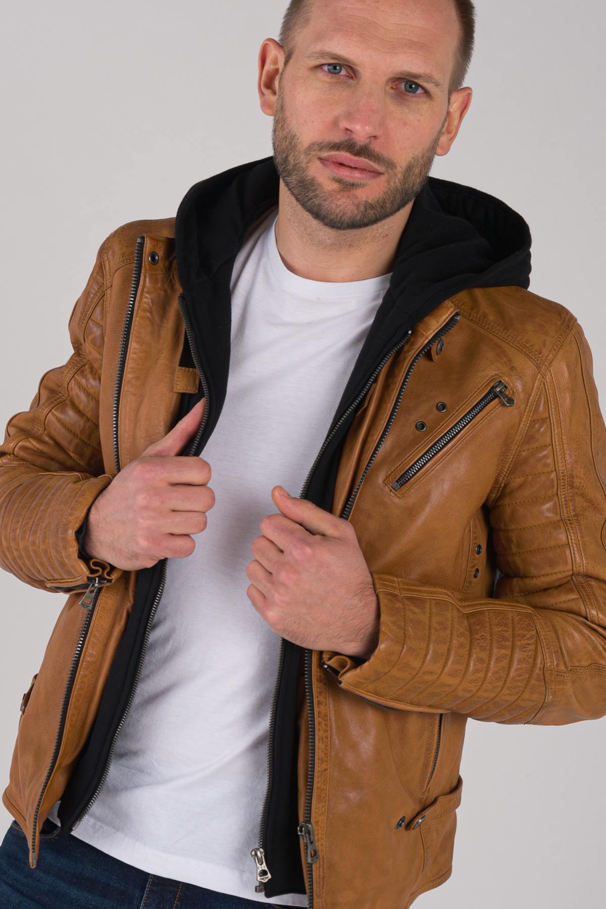 Cognac leather jacket with black hood - Image n°4