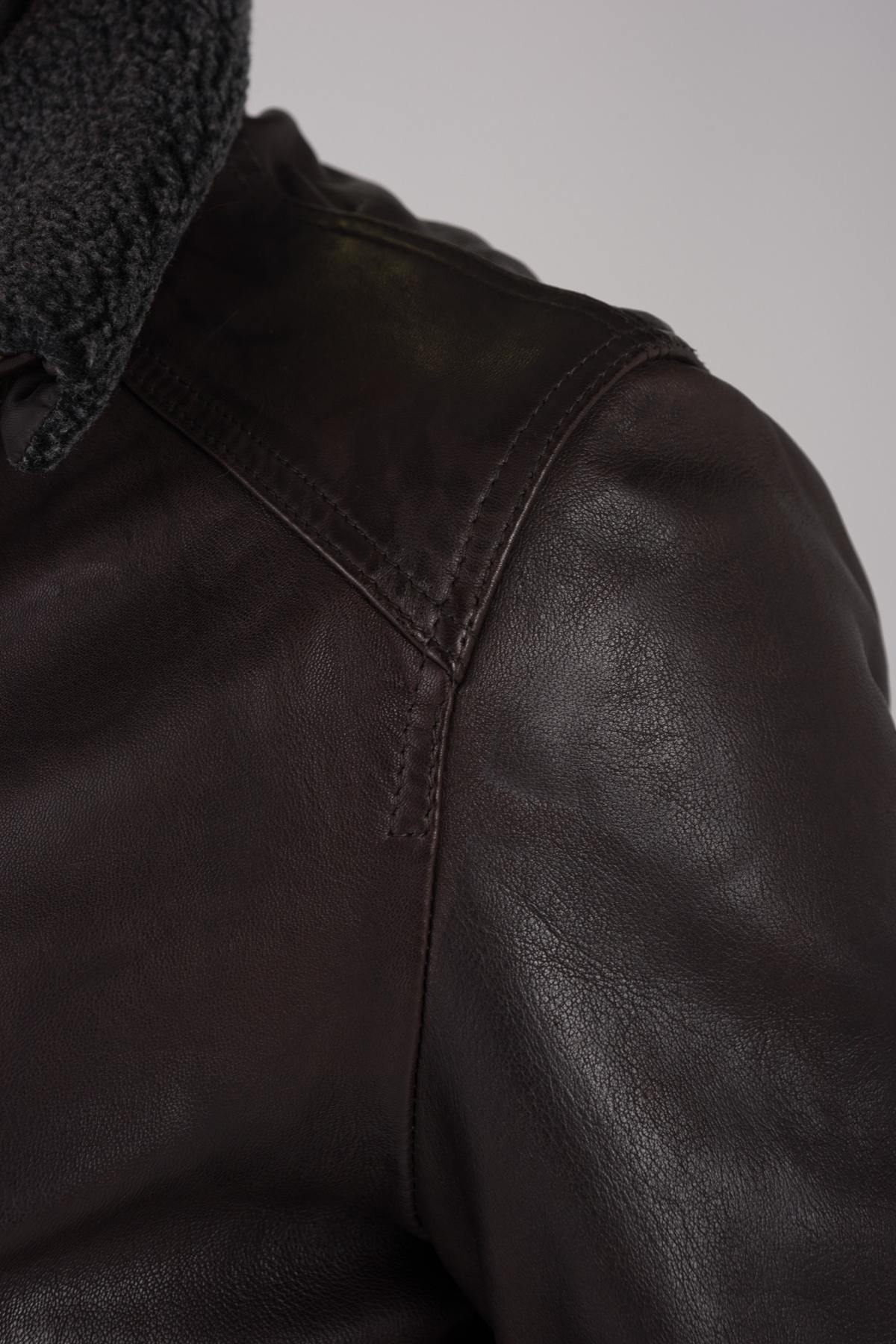 Dark brown leather jacket with fur collar - Image n°7