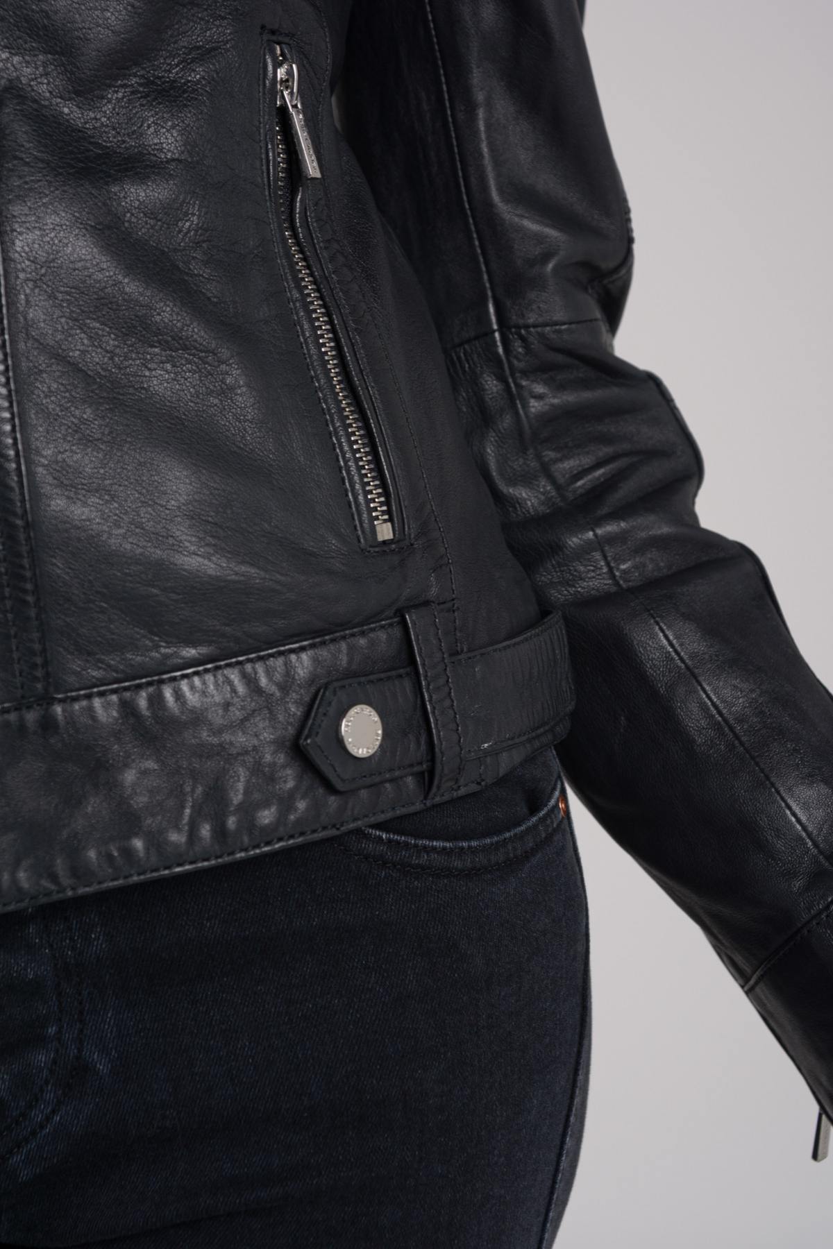 Navy blue leather jacket - Image n°5