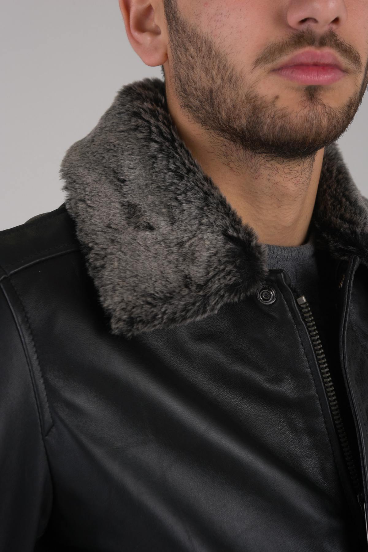 Black leather jacket with fur collar - Image n°9