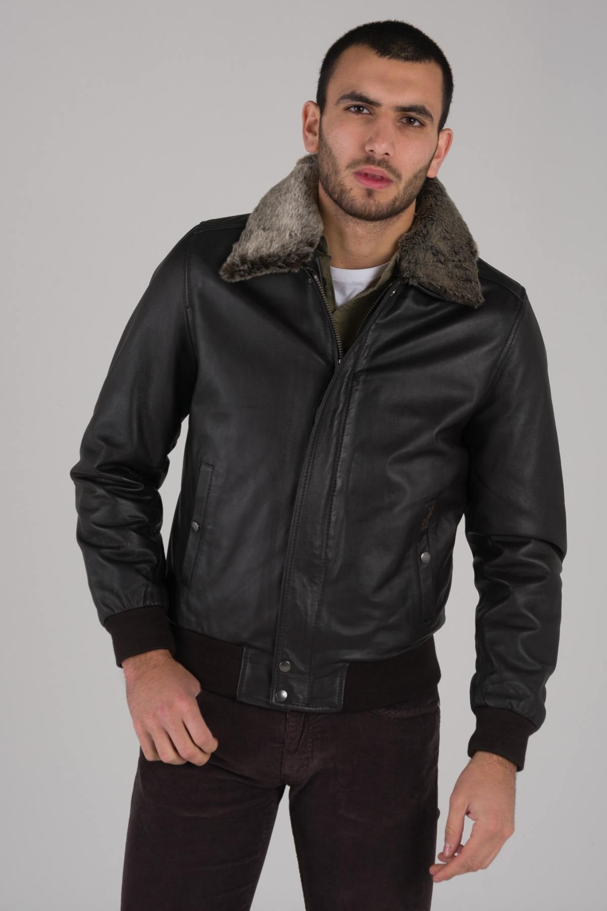 Brown pilot look leather jacket - Image n°1