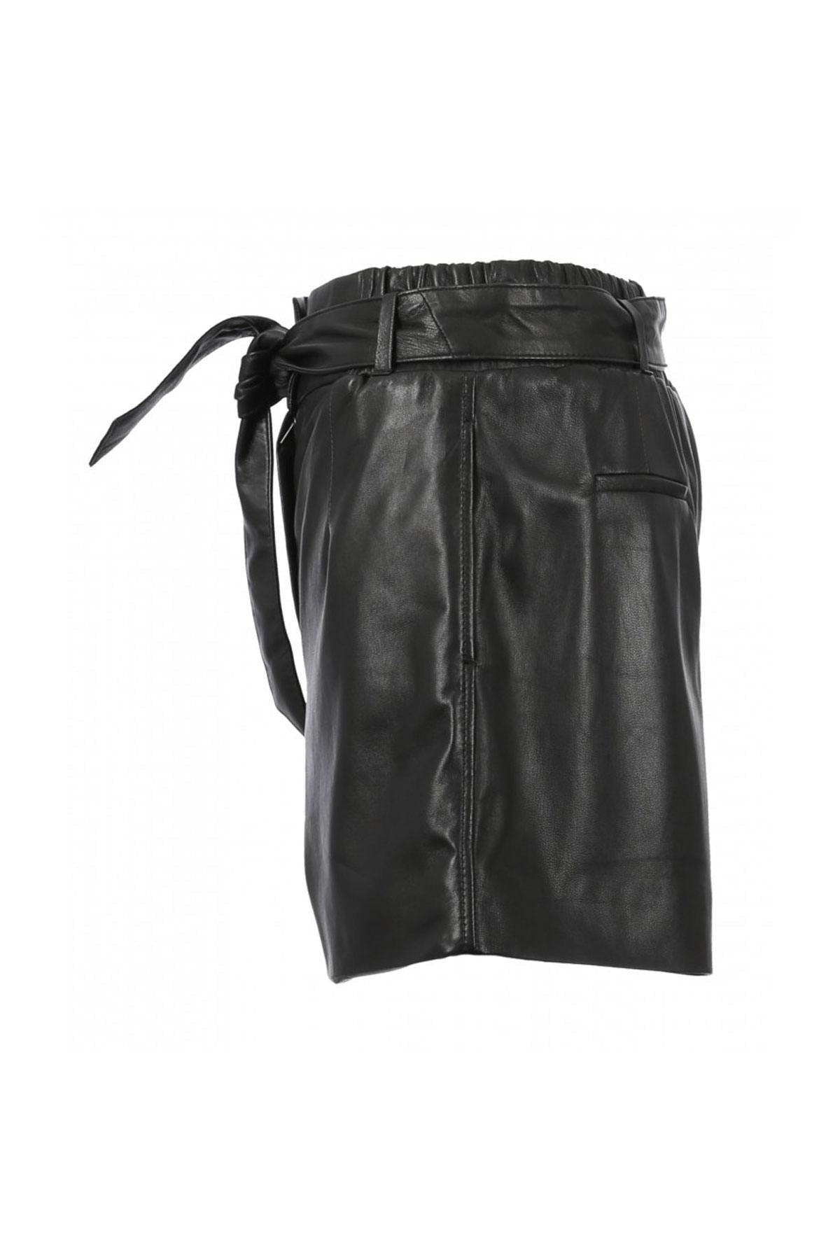 Black leather shorts with belt - Image n°4