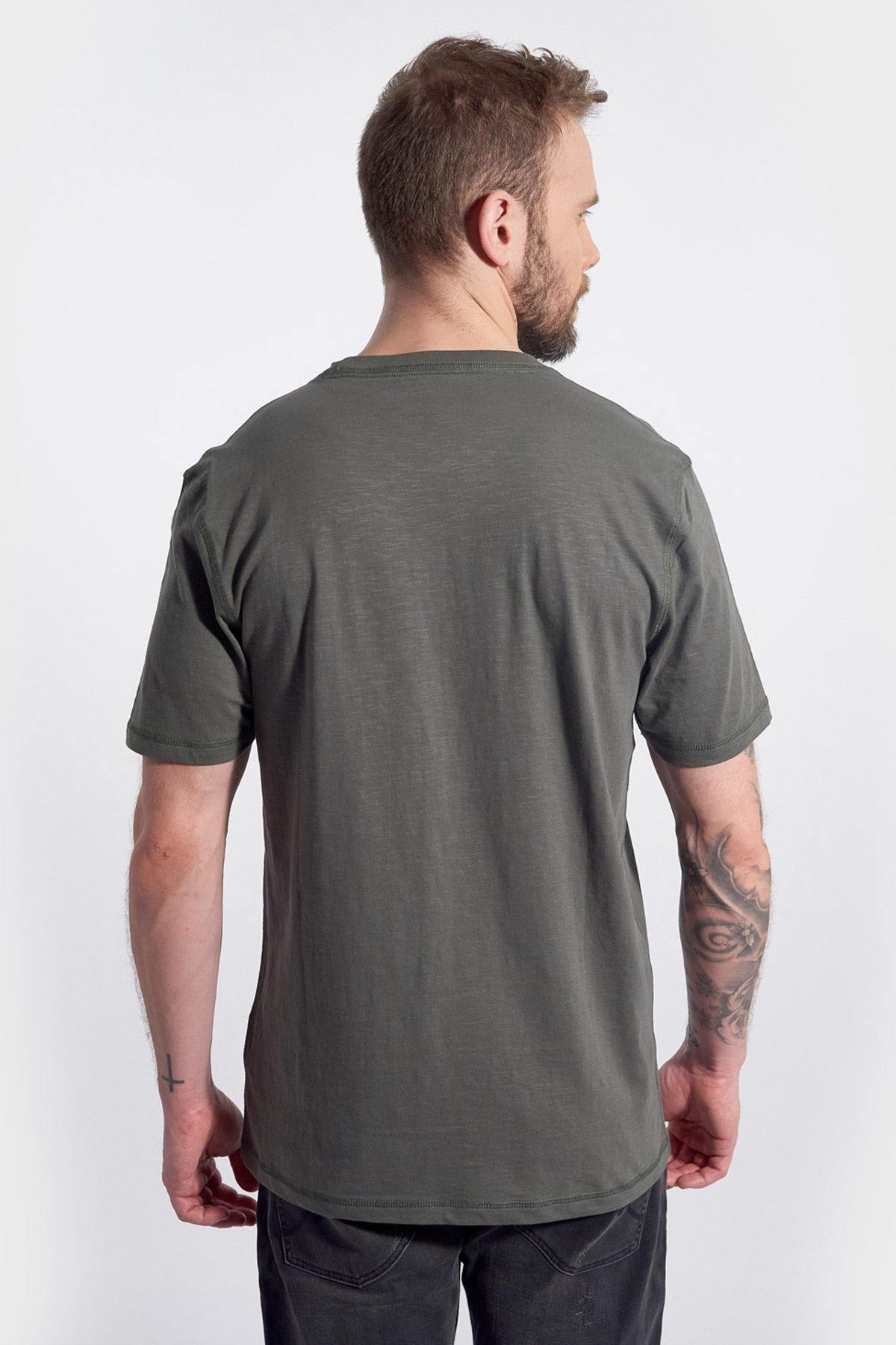 Khaki-colored round-neck t-shirt - Image n°3