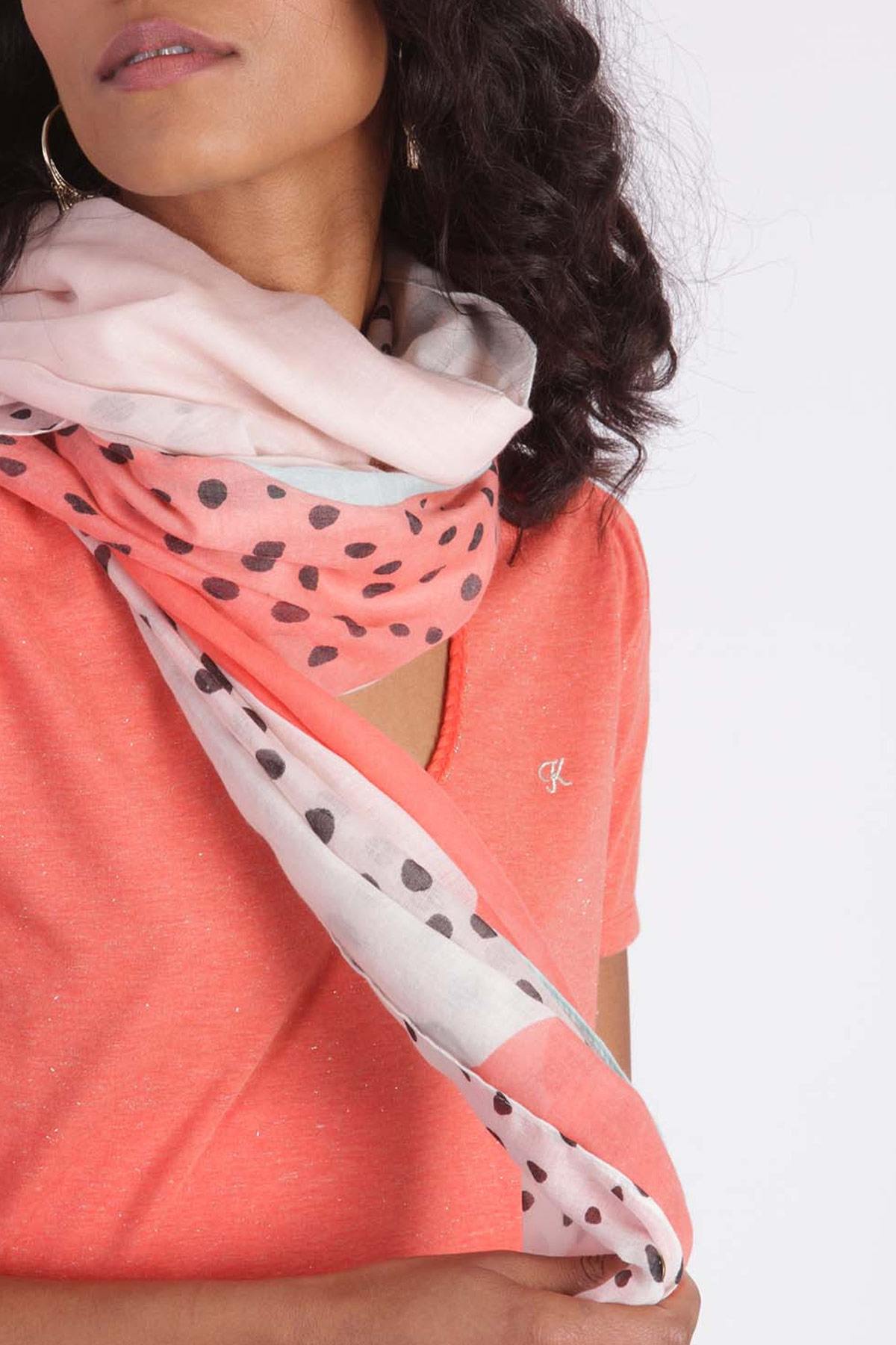 Orange scarf with dots - Image n°3