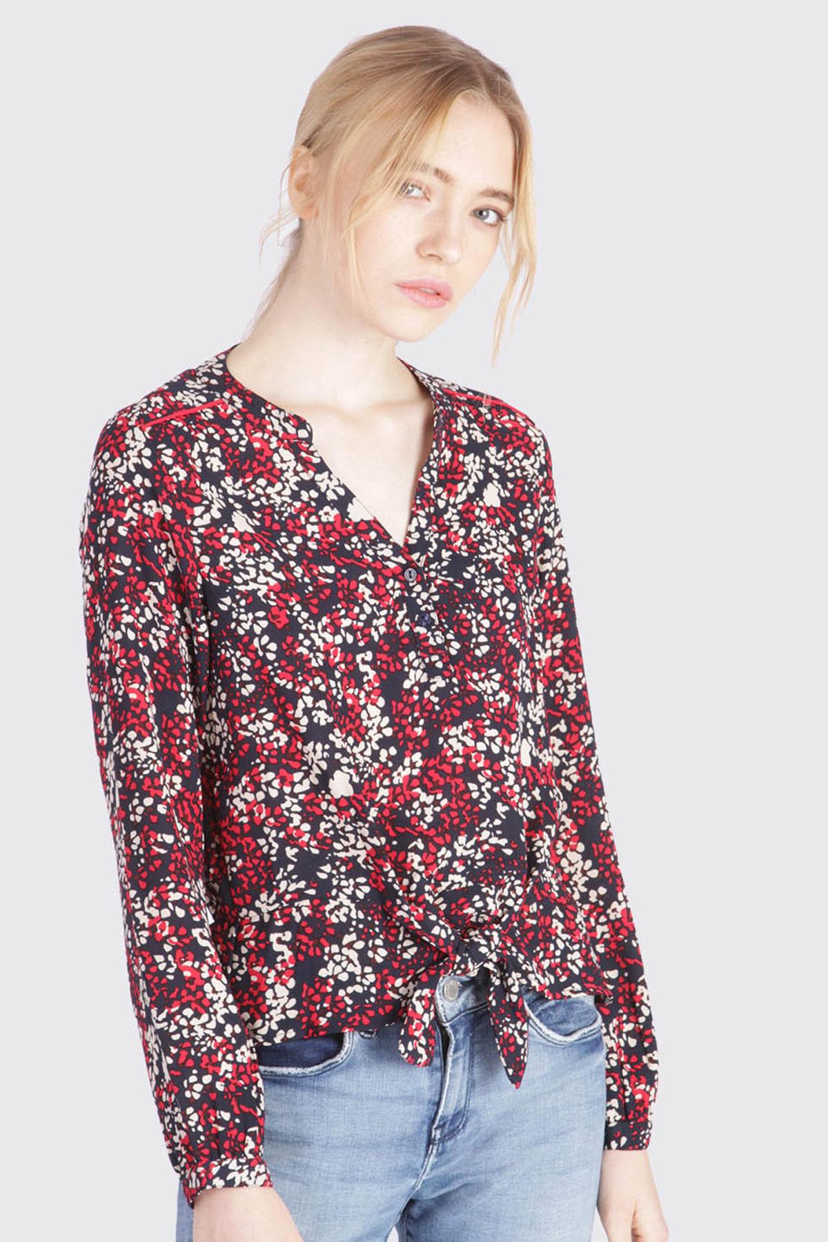 Blue and red floral blouse - Image n°1