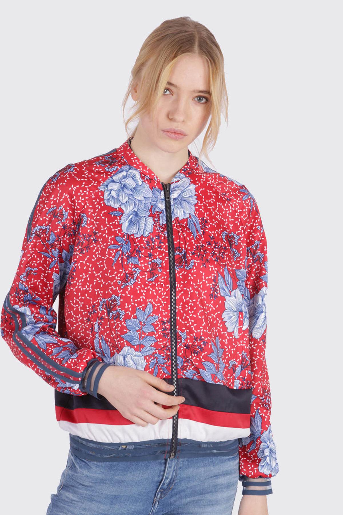 Women's red floral jacket - Image n°1