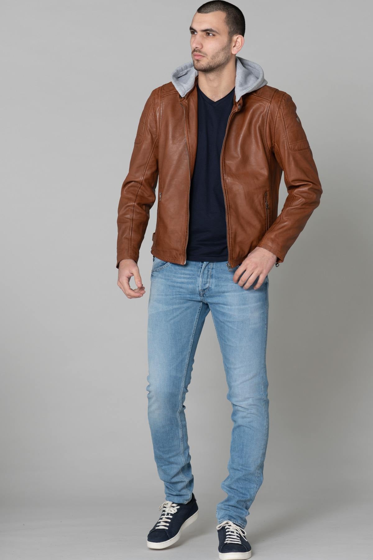 Fine leather jacket with hood - Image n°3