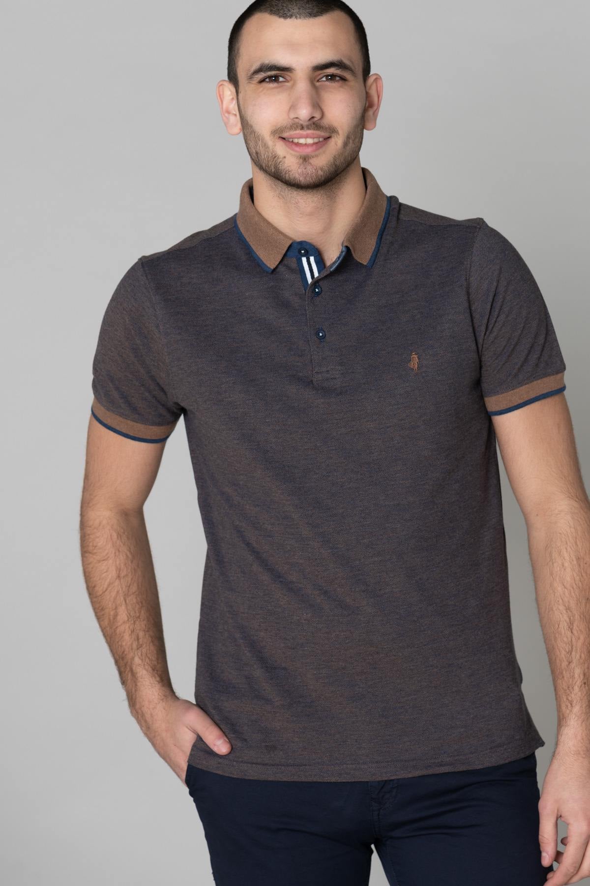 Men's brown and navy blue polo shirt - Image n°1