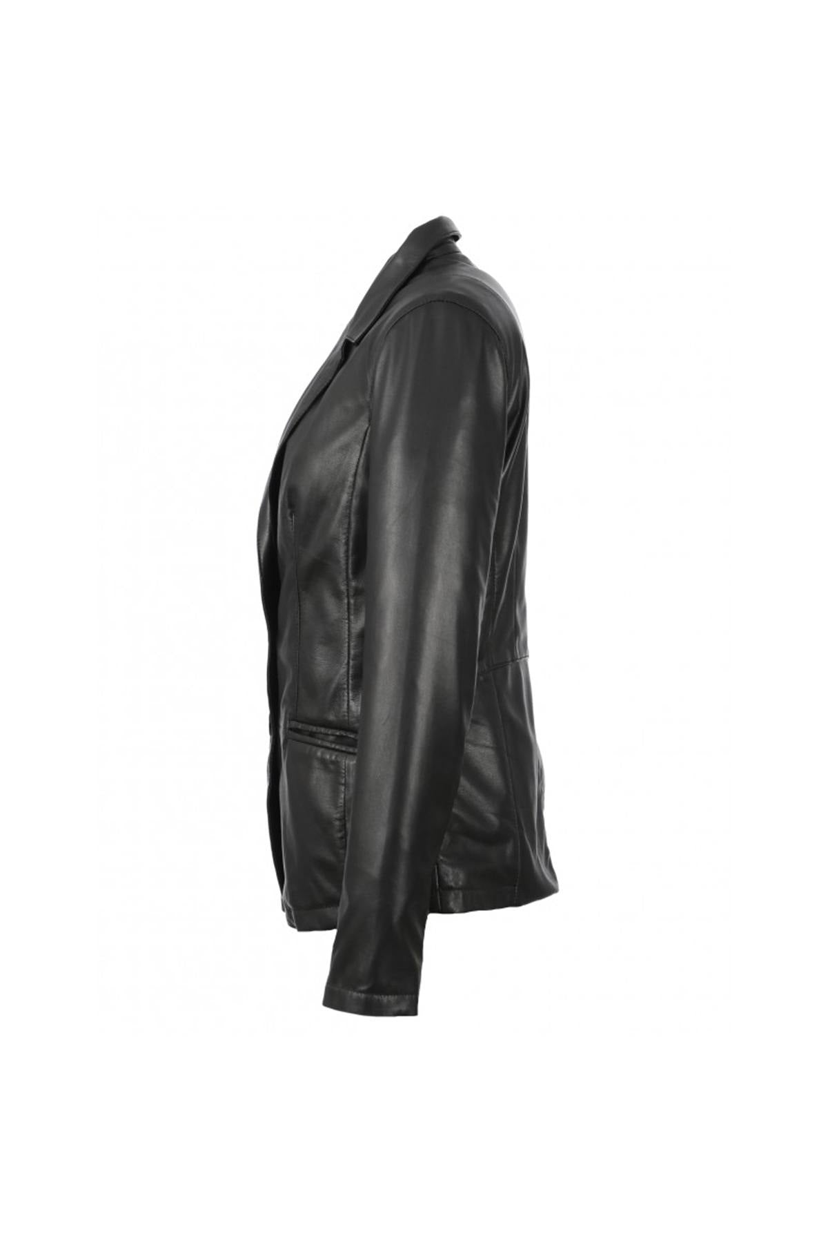 Fitted blazer jacket in black leather - Image n°9