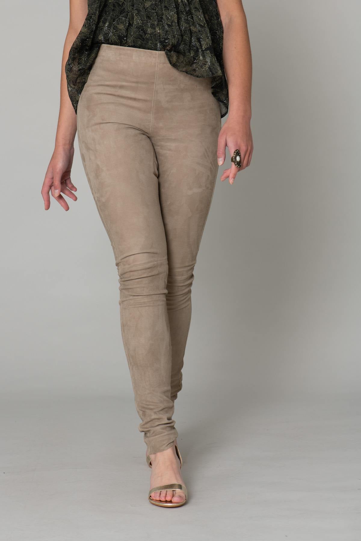 Slim suede pants - Image n°6