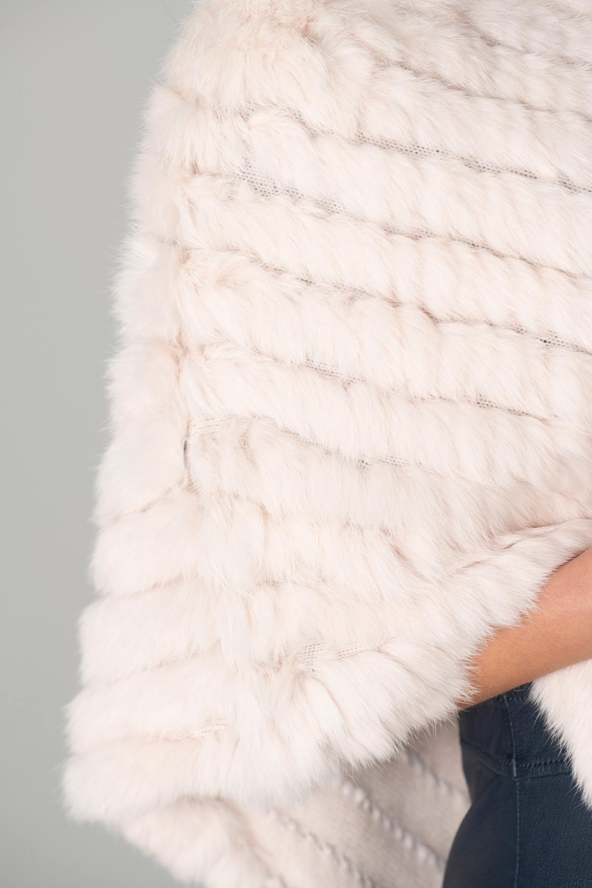 Powder pink fur poncho - Image n°4