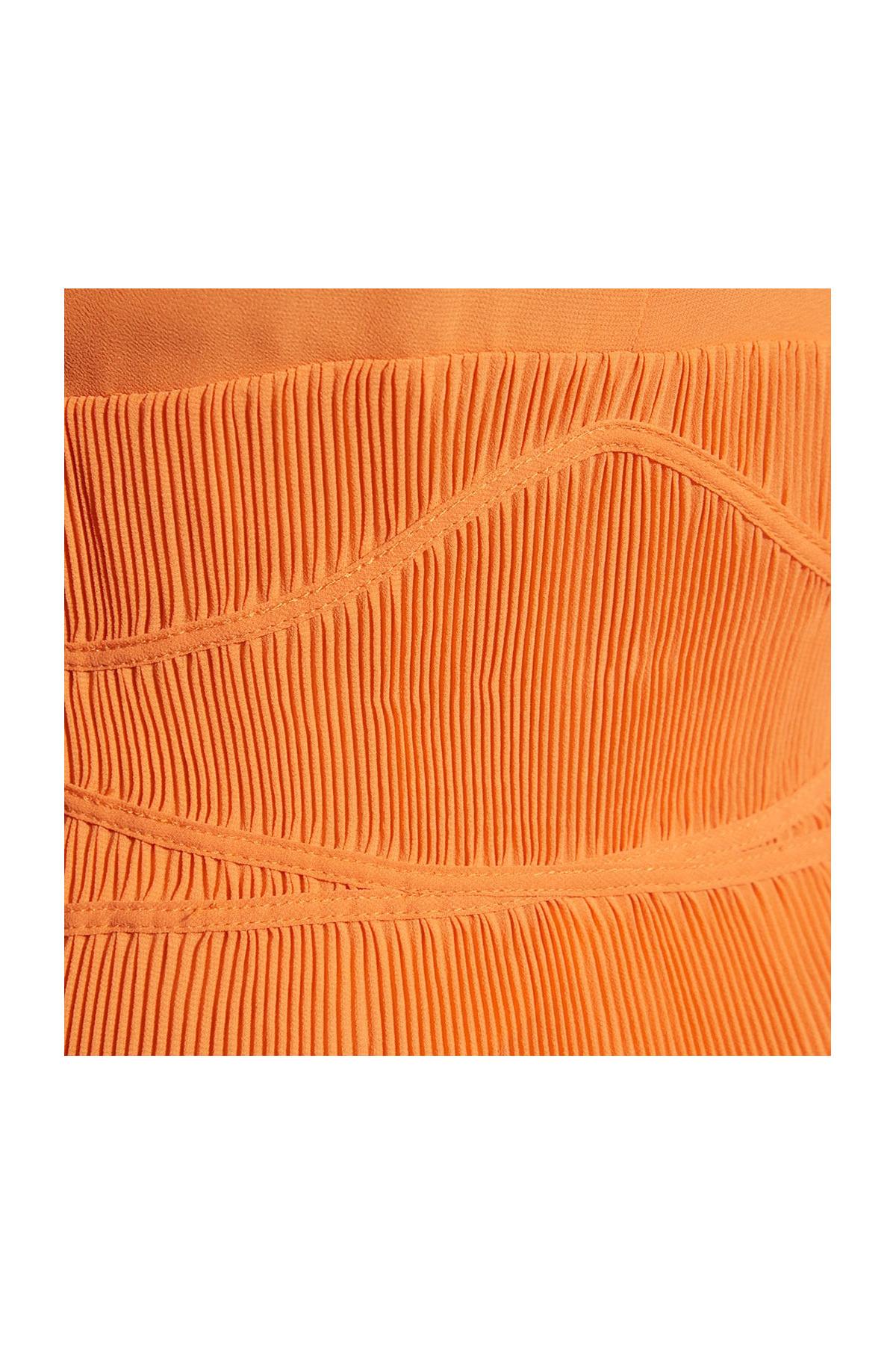 Orange pleated dress with V-neck - Image n°7