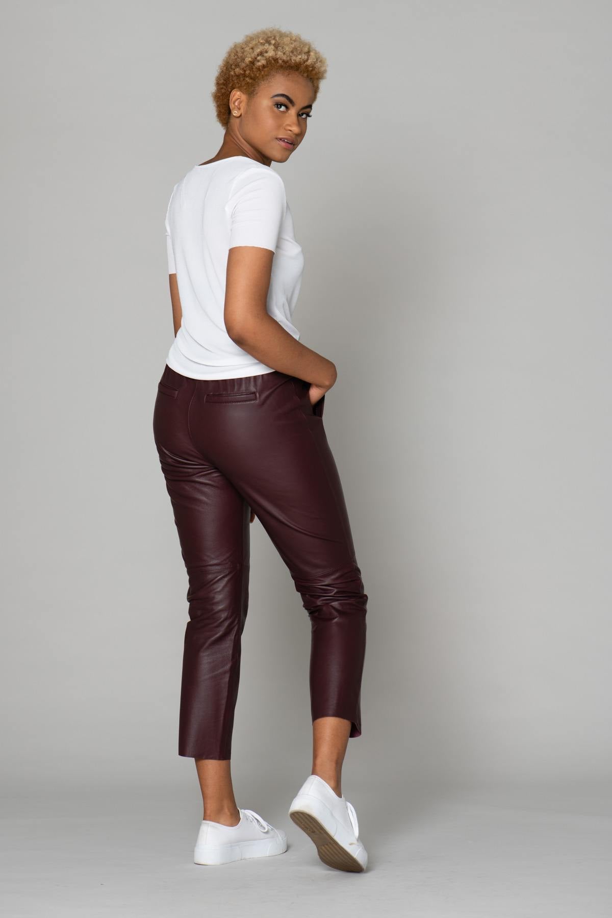 Burgundy genuine leather jogger pants - Image n°4