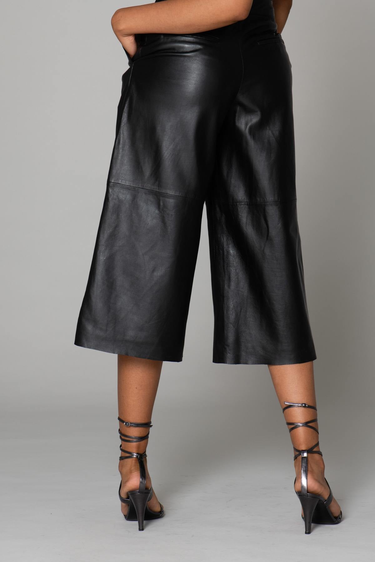 70's culotte style wide leather pants - Image n°11