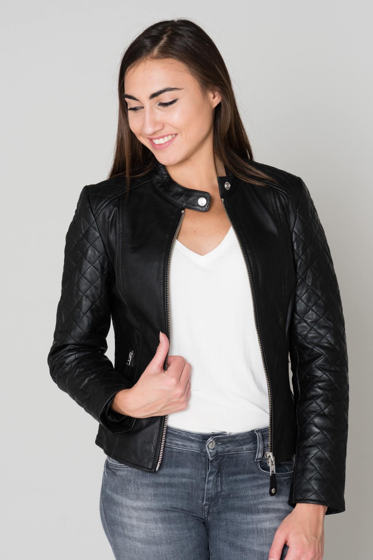 Women's round-neck sheepskin leather jacket - Image n°7