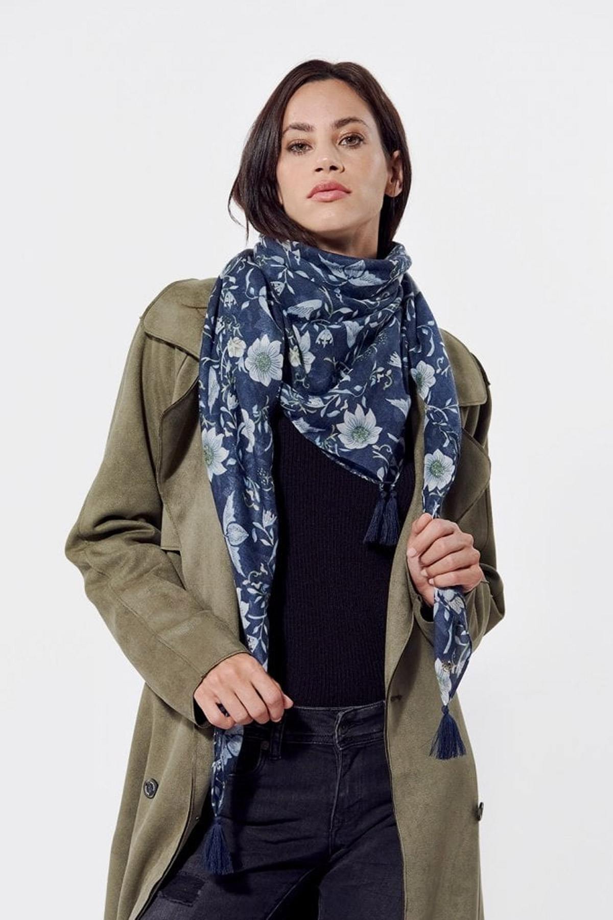 Fine blue floral print scarf - Image n°3