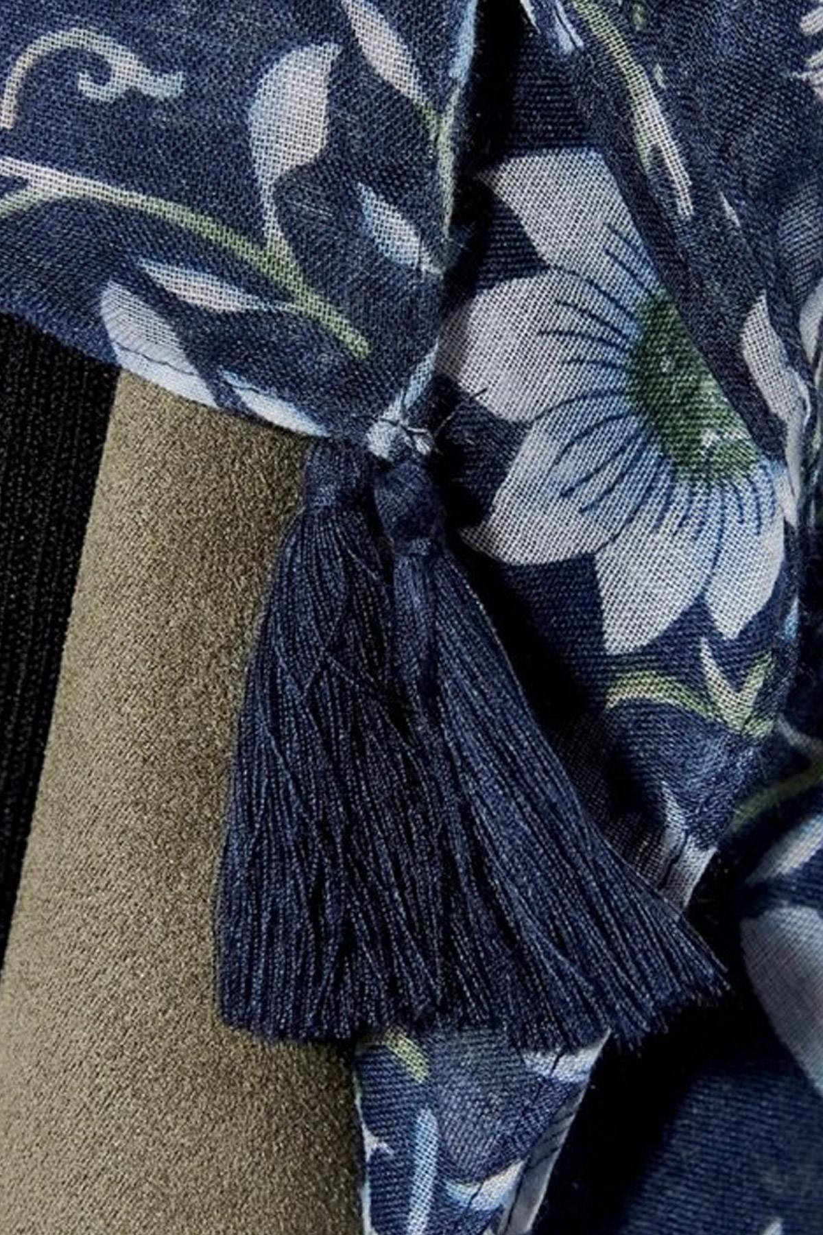 Fine blue floral print scarf - Image n°2