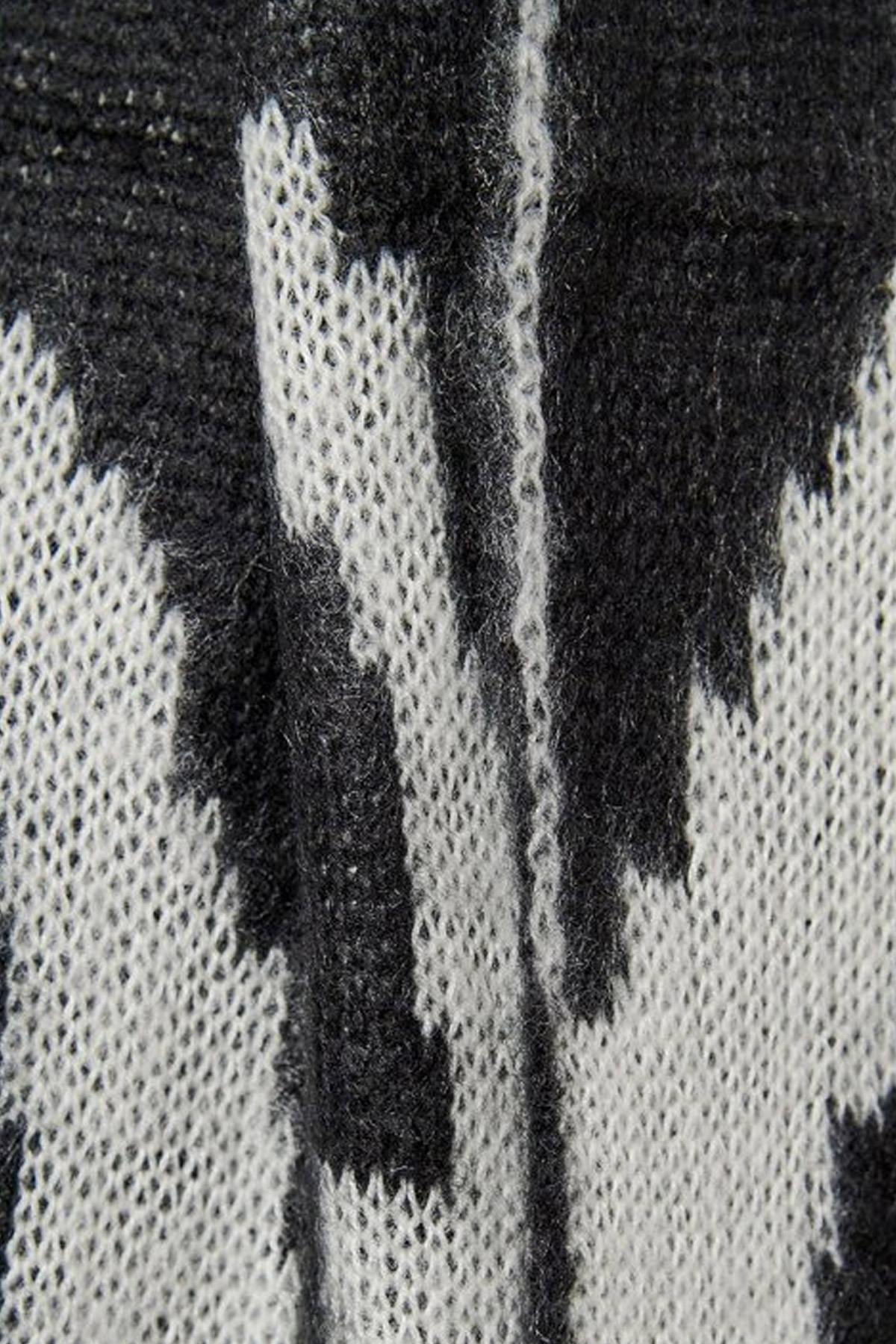 Long zebra scarf - Image n°3