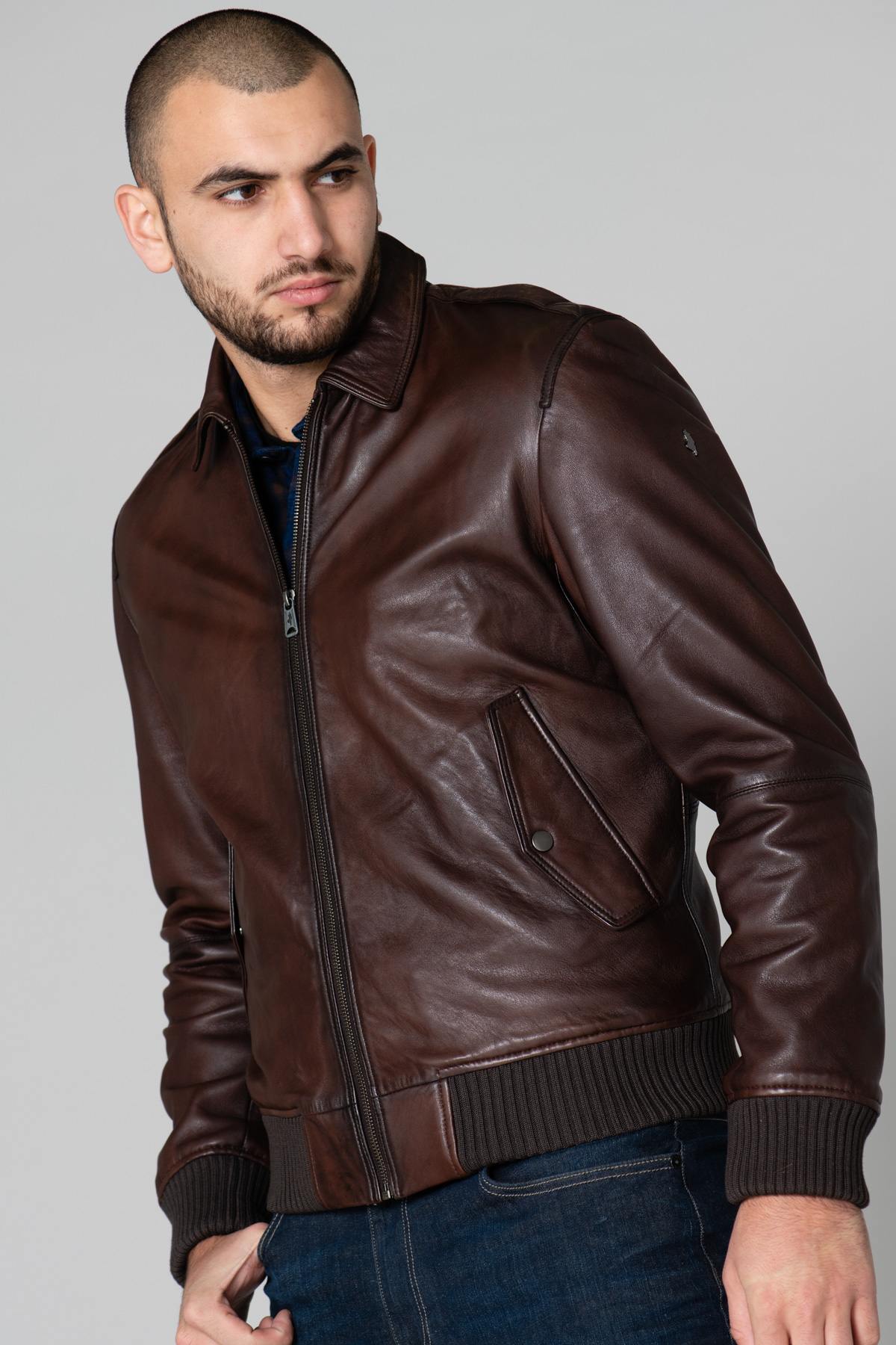 Brown leather jacket with shirt collar - Image n°1