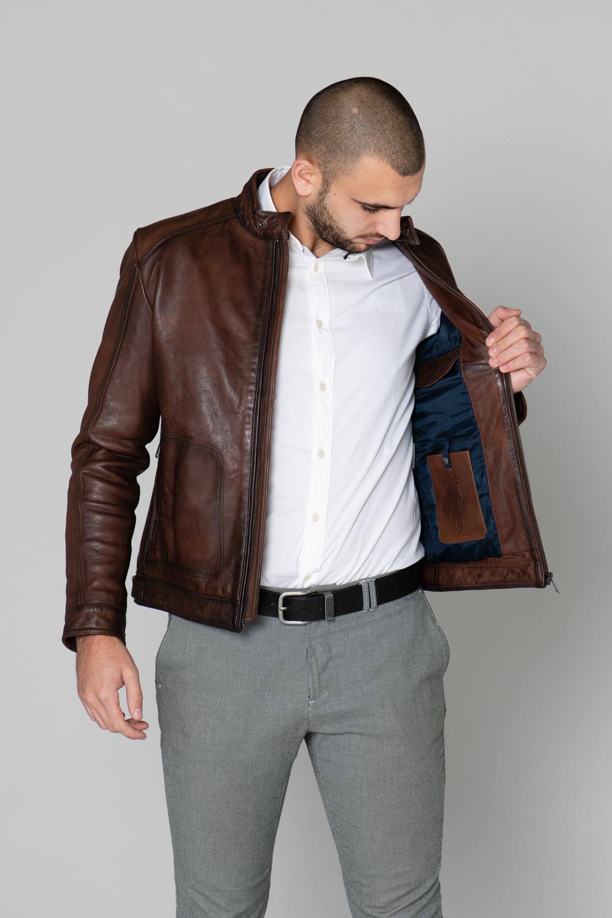 Men's distressed leather jacket - Image n°5