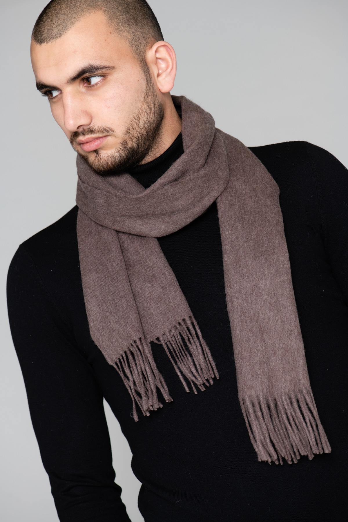 Elegant brown scarf for men - Image n°2