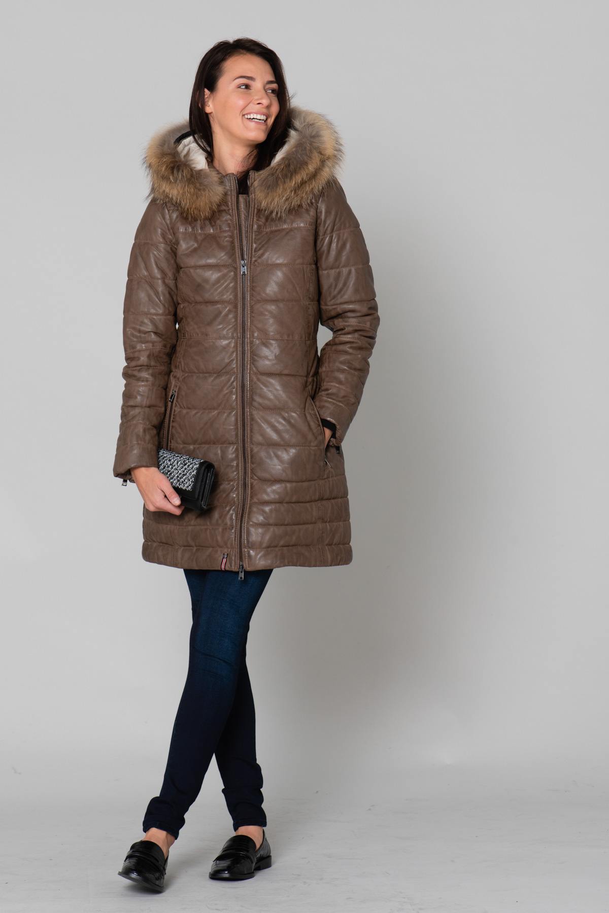 Long brown down jacket with fur collar - Image n°1