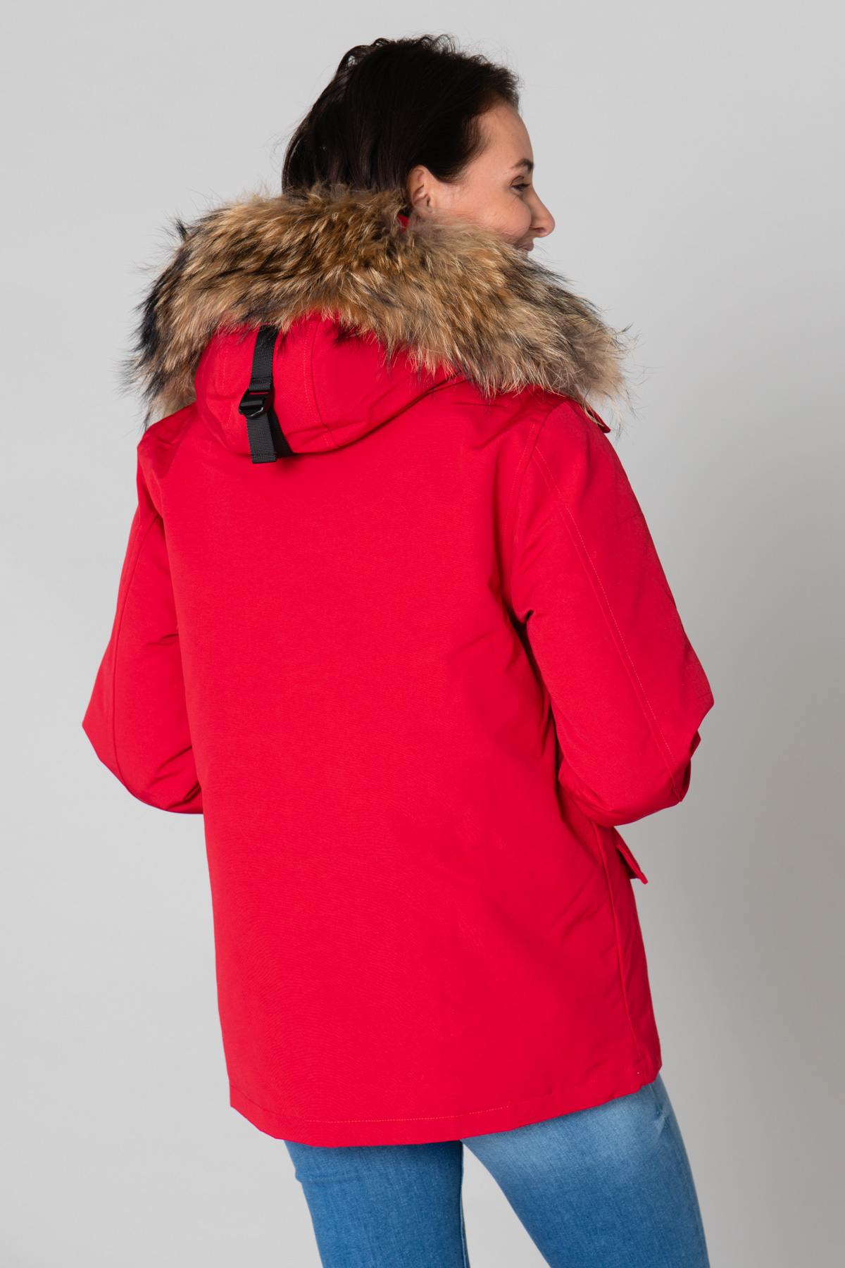 Red winter parka - Image n°7