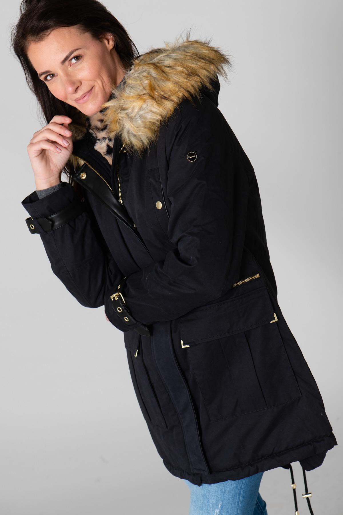 Women's parka with fur collar - Image n°5