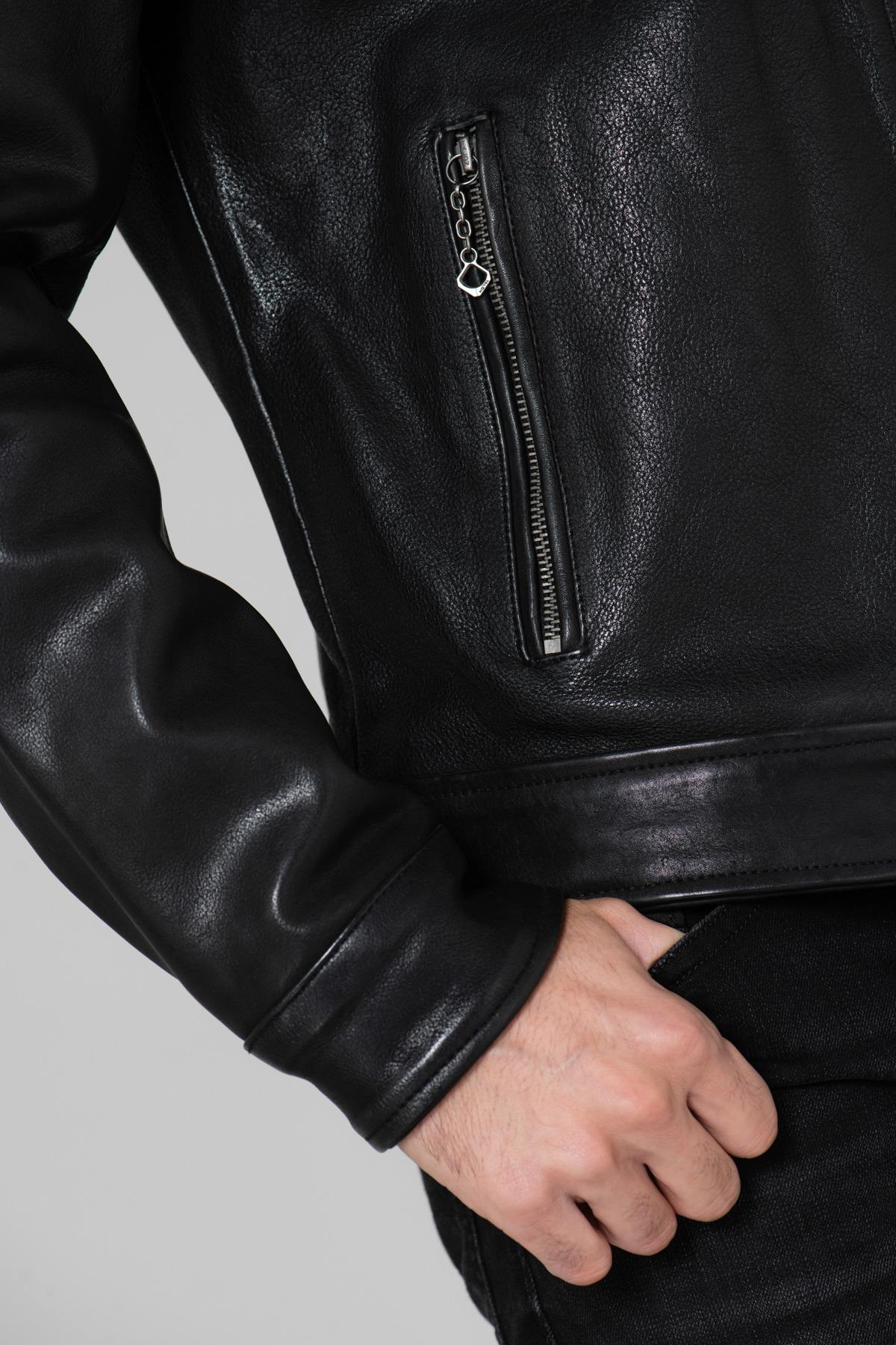 Military style jacket in black leather - Image n°6