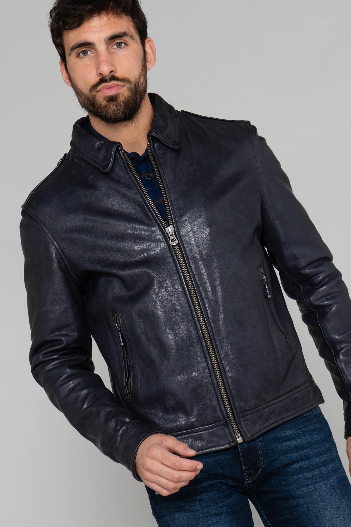 Navy blue leather shirt collar - Image n°4