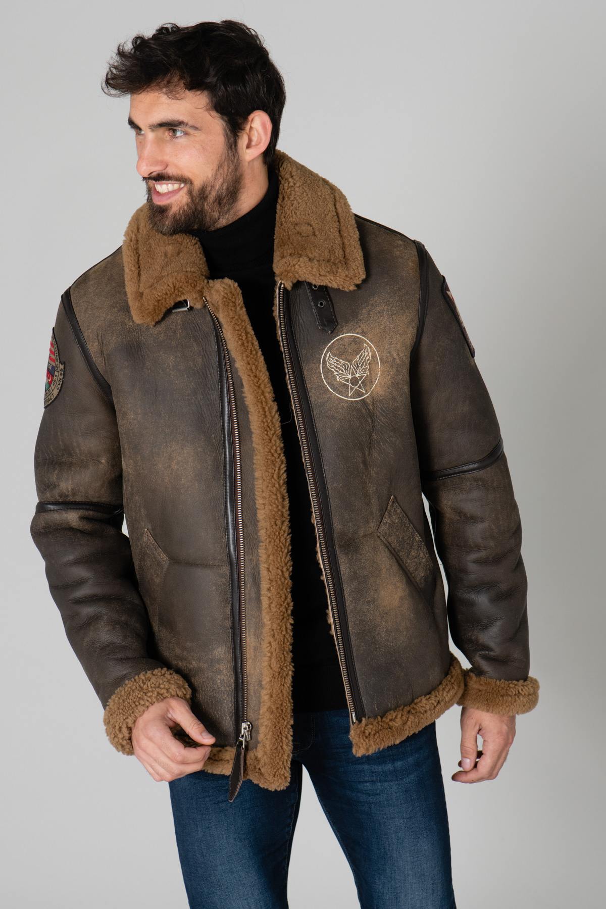 Vintage pilot bomber in shearling - Image n°4