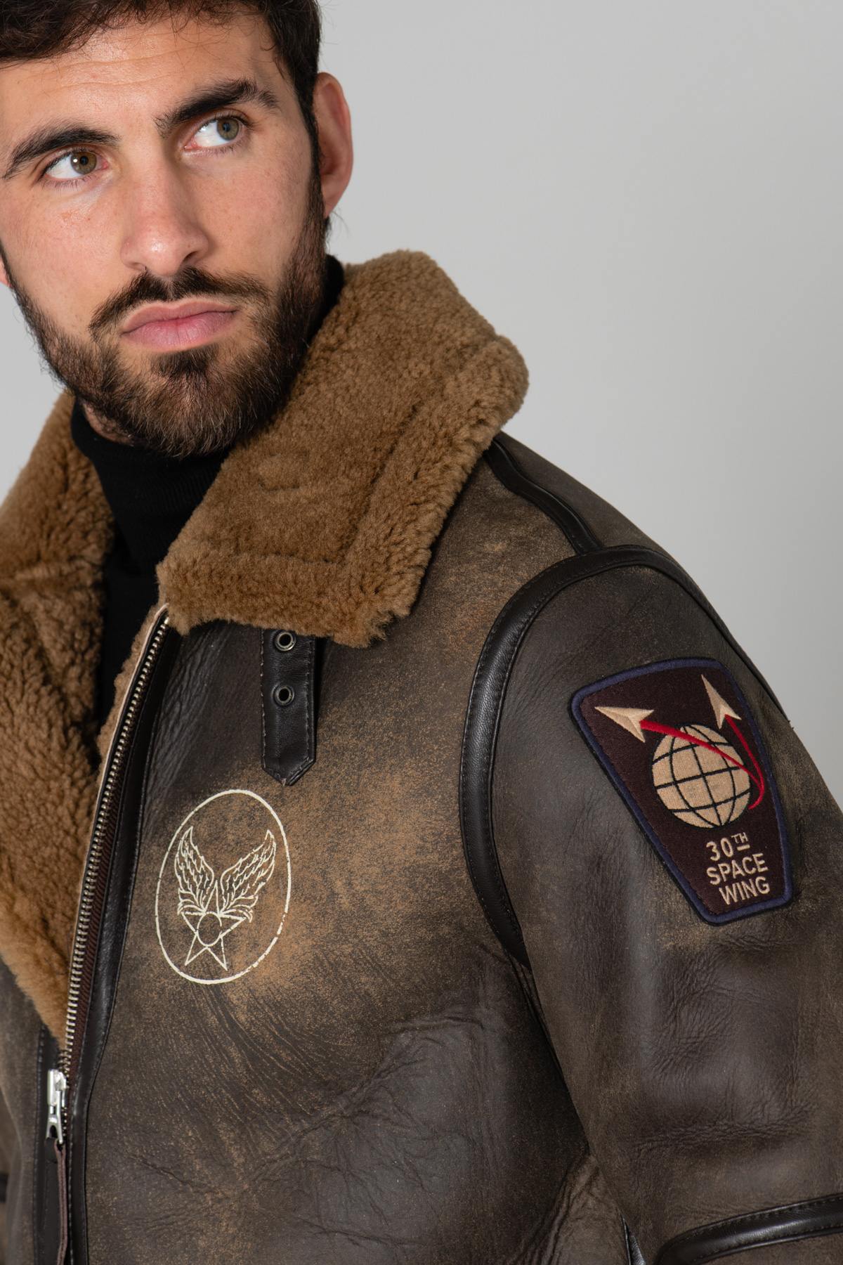 Vintage pilot bomber in shearling - Image n°8