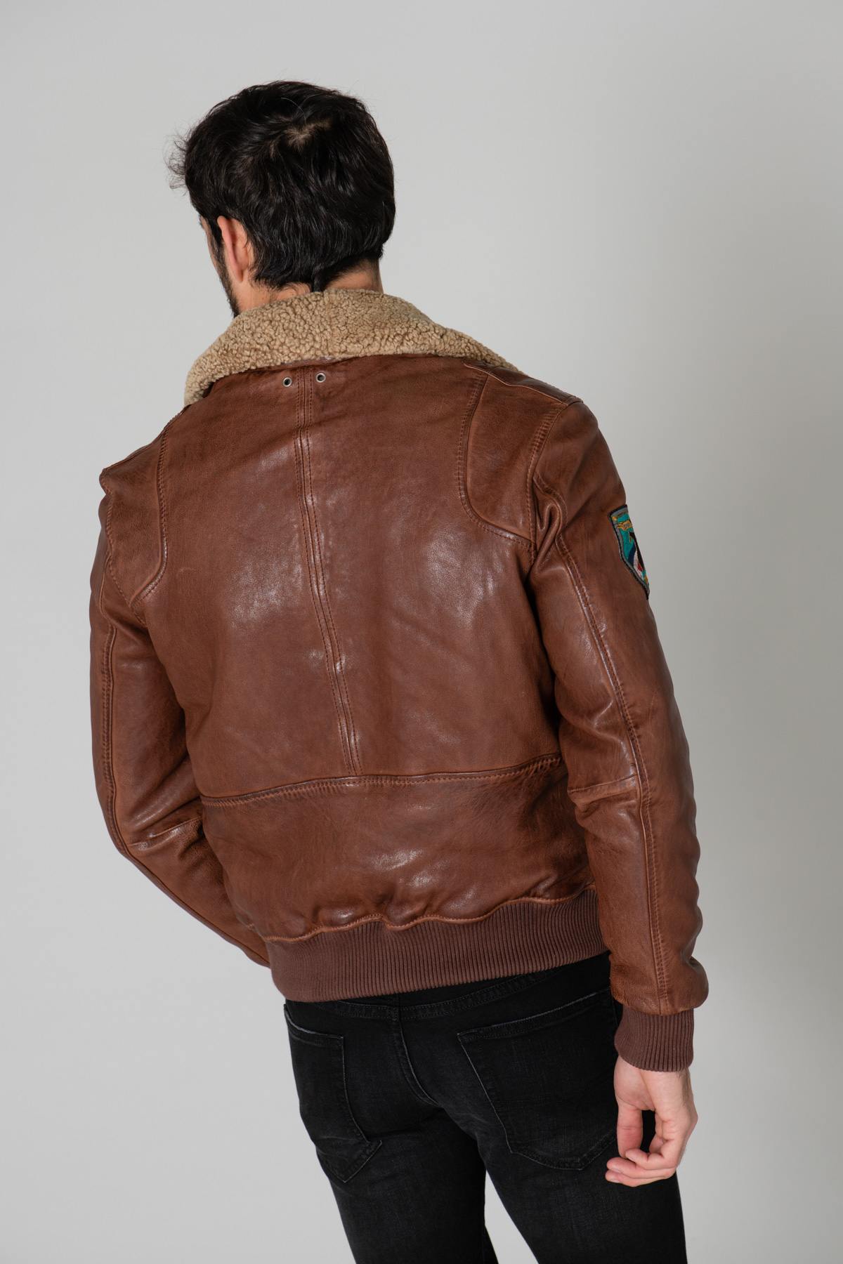 Pilot jacket with Ranger patches - Image n°11