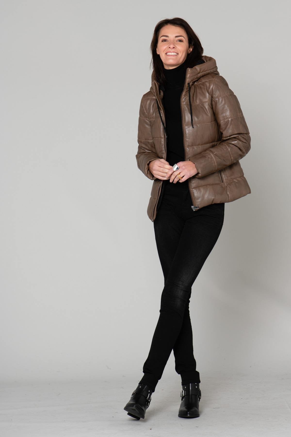 Brown leather down jacket for women - Image n°2