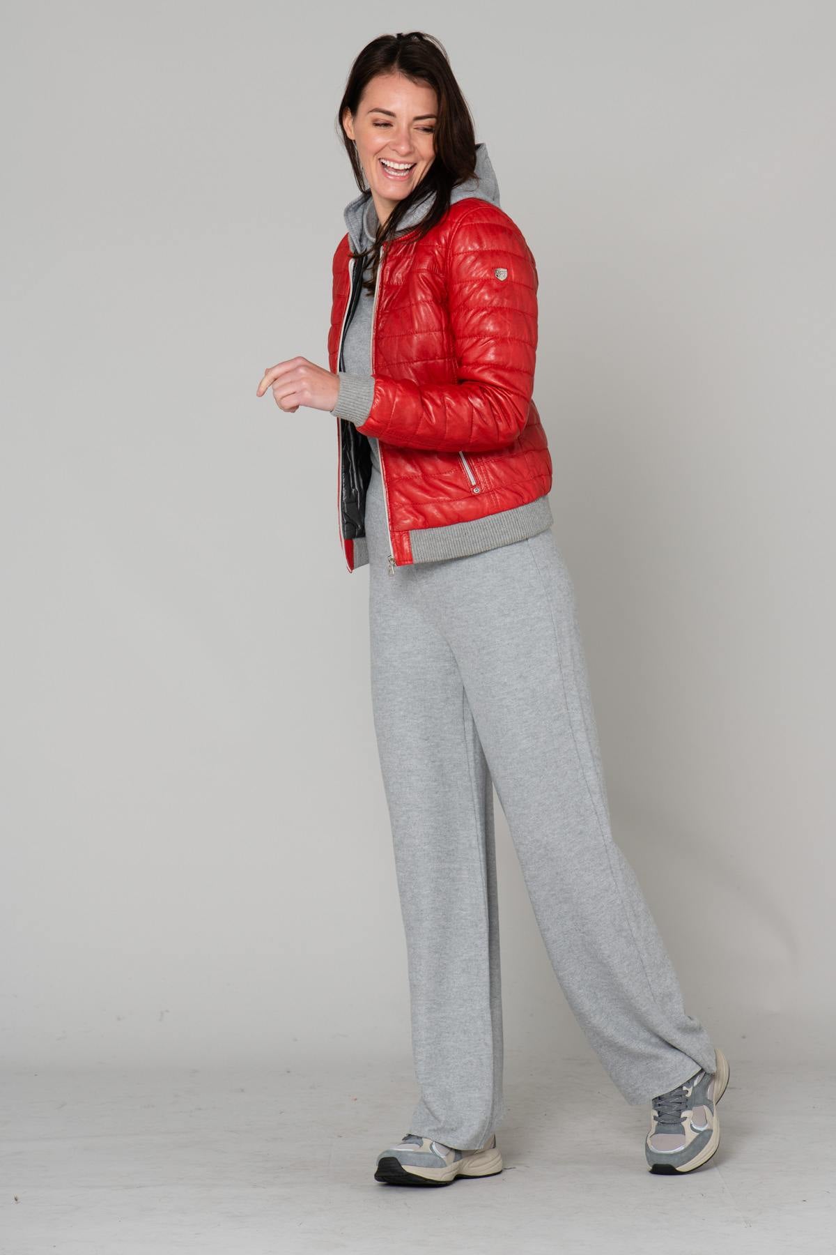 Fine red leather down jacket with cotton hood - Image n°2