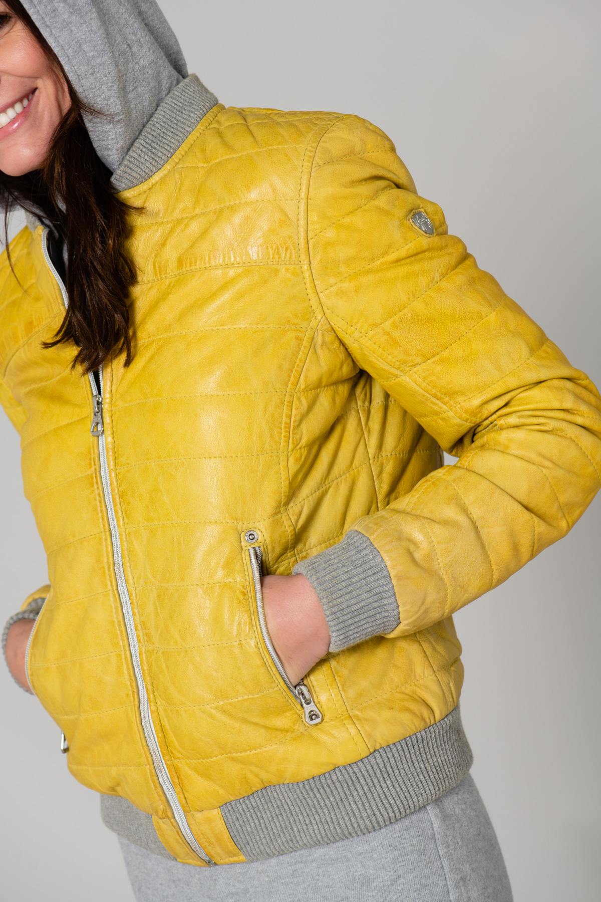 Fine yellow genuine leather down jacket - Image n°7